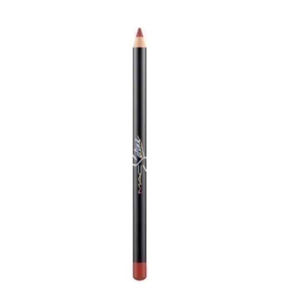 MAC COSMETICS LIP LINER IN SELENAVILLE❗️